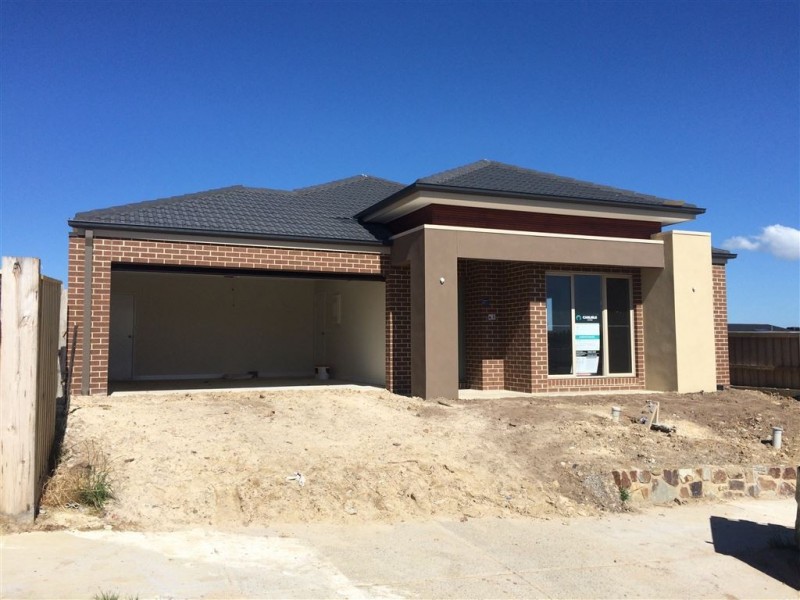 4 Renishaw Drive, Officer VIC 3809