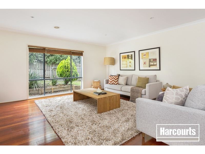 30 Kuranda Crescent, Berwick VIC 3806