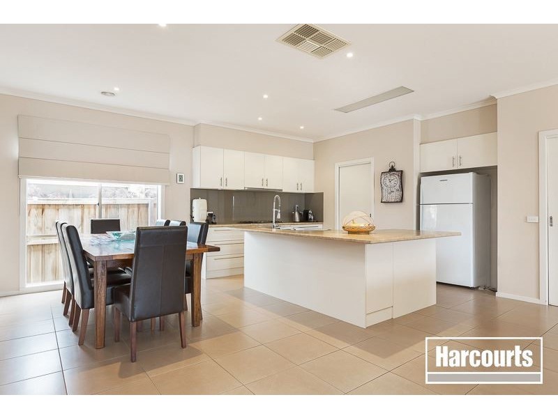 21 Marbelia Drive, Berwick VIC 3806