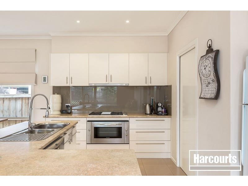 21 Marbelia Drive, Berwick VIC 3806