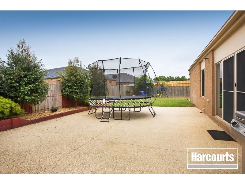 21 Marbelia Drive, Berwick VIC 3806