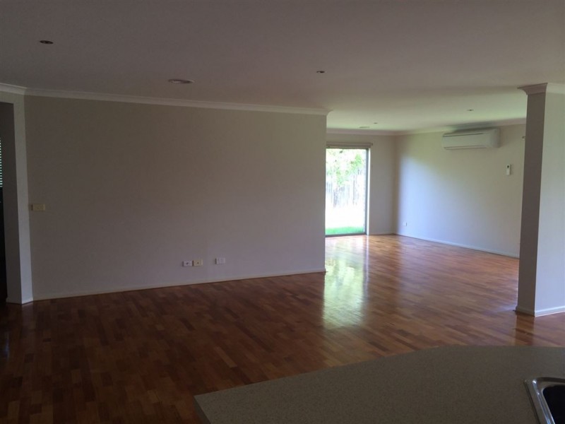 8 Trafalgar Court, Narre Warren South VIC 3805