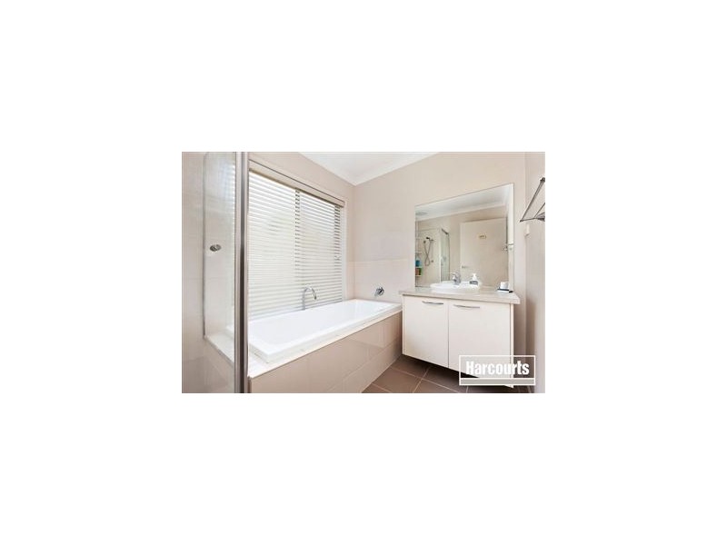 8 Trafalgar Court, Narre Warren South VIC 3805