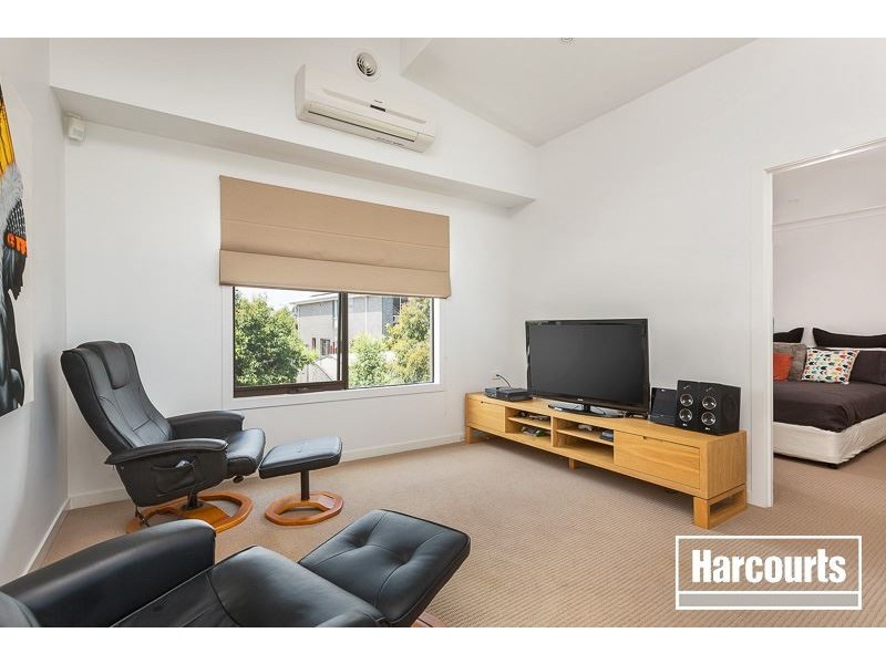 15 Arena Parade, Officer VIC 3809