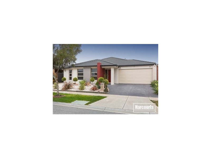 32 Perry Circuit, Cranbourne North VIC 3977