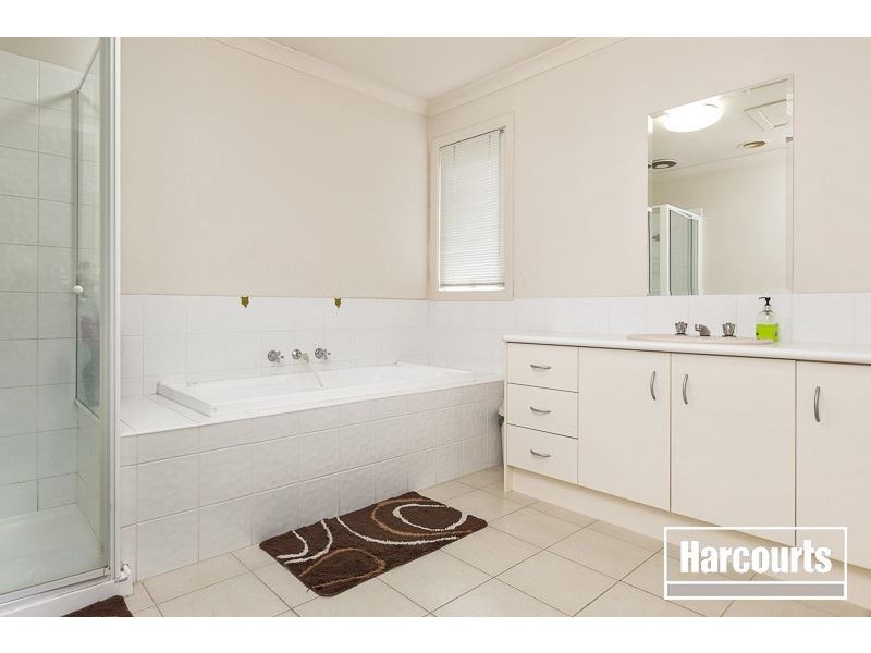 11/101 Golf Links Road, Berwick VIC 3806