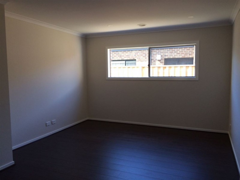 4 (Lot 423) Lilydale Avenue, Clyde North VIC 3978