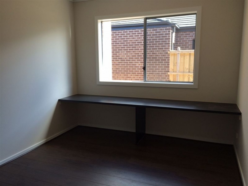 4 (Lot 423) Lilydale Avenue, Clyde North VIC 3978