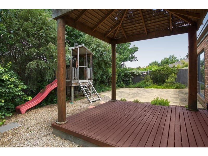 2 Lorne Court, Berwick VIC 3806