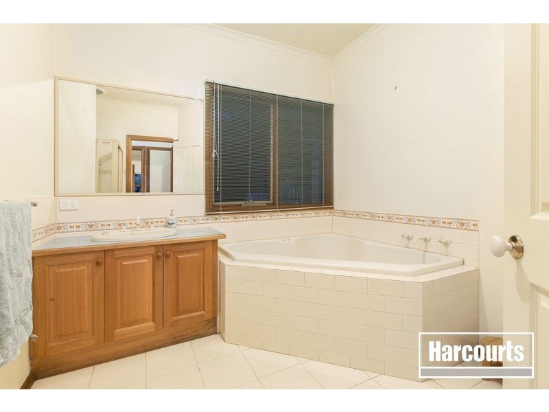 20 Andval Court, Berwick VIC 3806