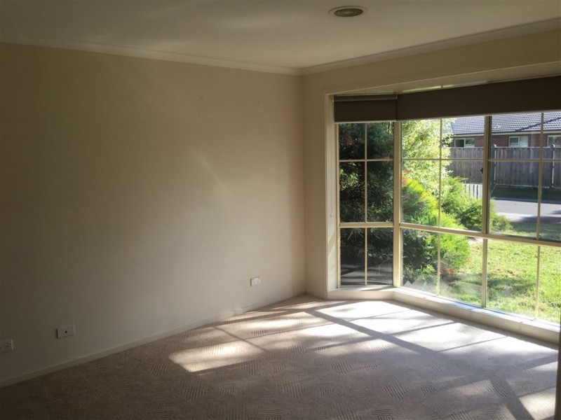 12 Duffy Court, Berwick VIC 3806