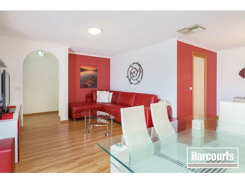 34 Collins Crescent, Berwick VIC 3806