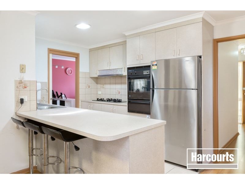 34 Collins Crescent, Berwick VIC 3806