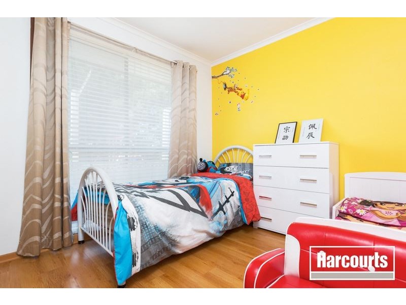 34 Collins Crescent, Berwick VIC 3806