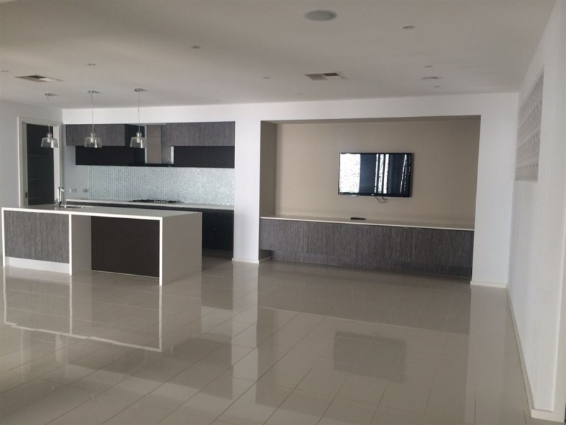 9 Percheron Way, Clyde North VIC 3978