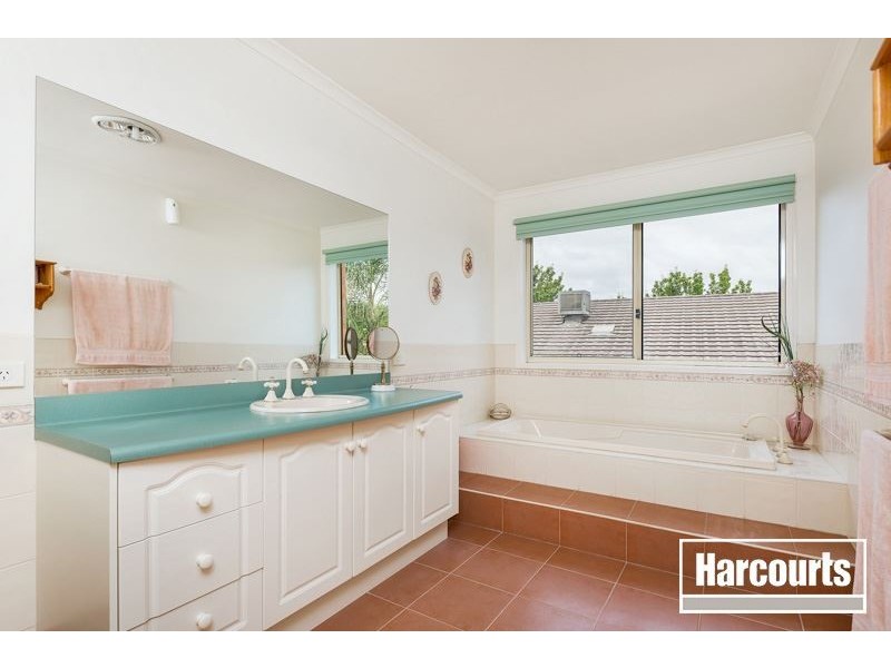 4 Begonia Way, Narre Warren South VIC 3805