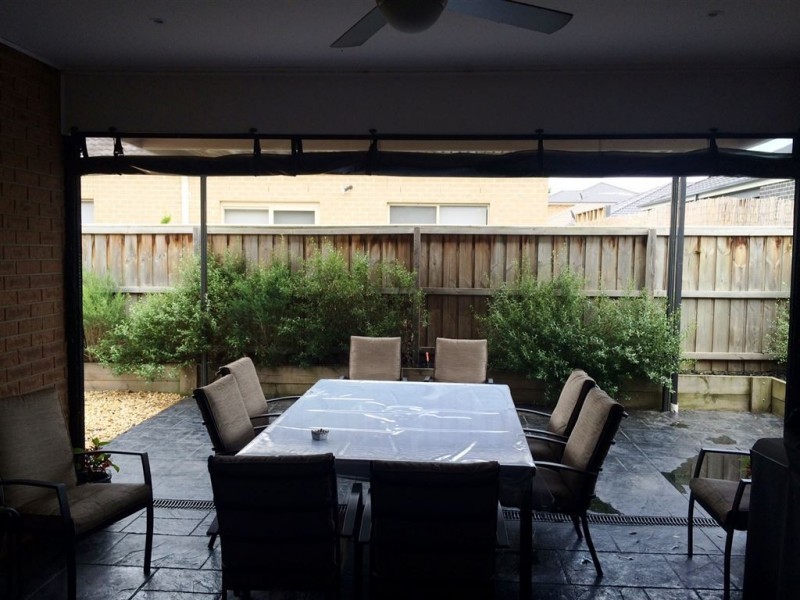 4 Lagoon Row, Officer VIC 3809