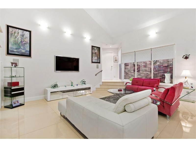 1/48 Langmore Lane, Berwick VIC 3806