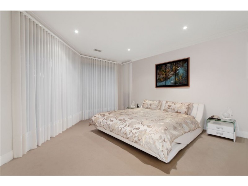 1/48 Langmore Lane, Berwick VIC 3806