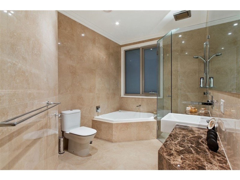 1/48 Langmore Lane, Berwick VIC 3806