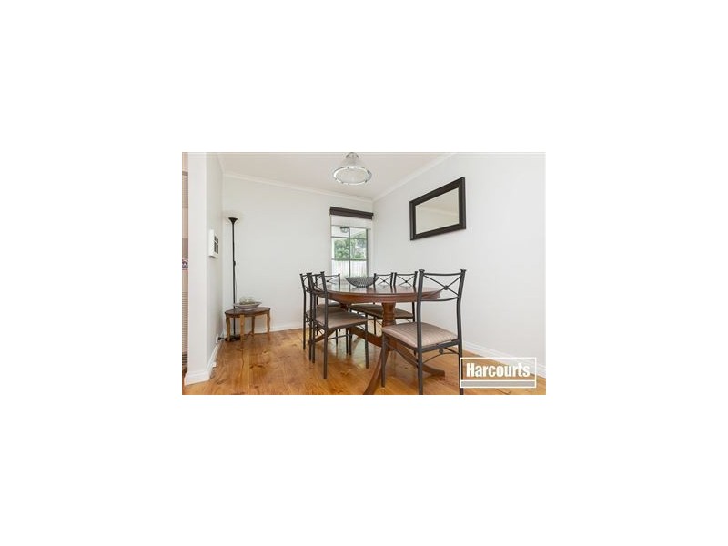 4/ 4 Gibb Street, Berwick VIC 3806