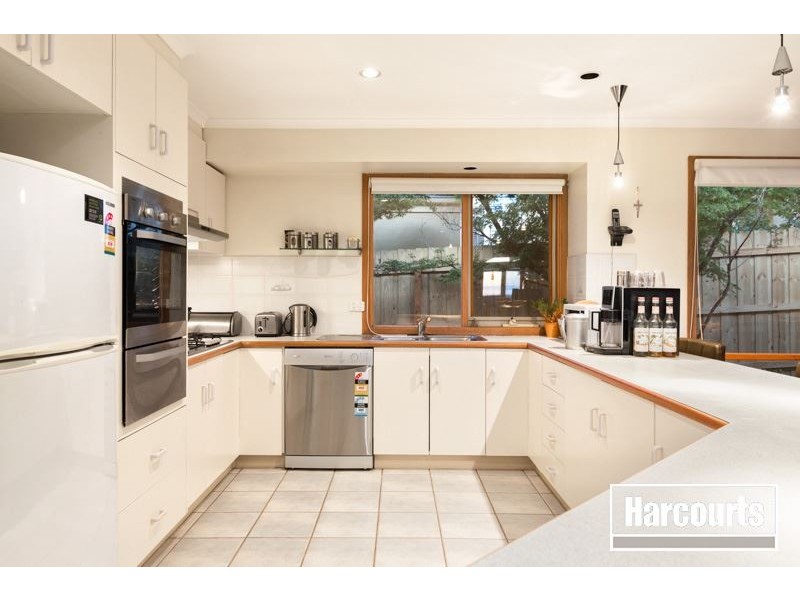 52 Avebury Drive, Berwick VIC 3806