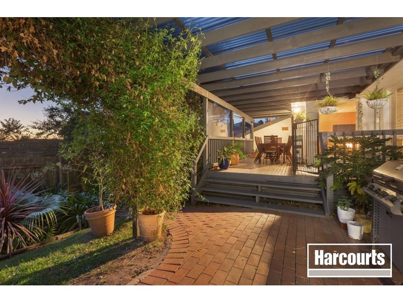 52 Avebury Drive, Berwick VIC 3806