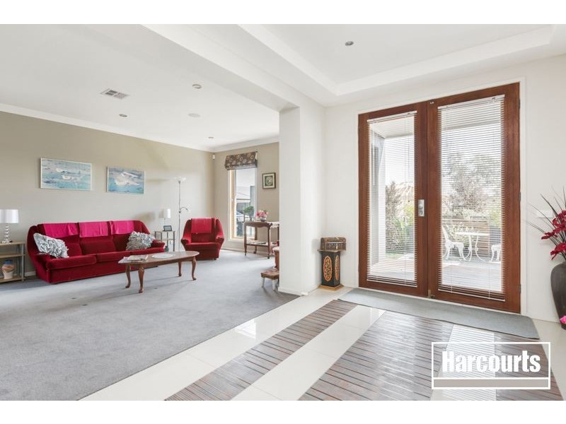 57 Wild Scotchman Way, Cranbourne East VIC 3977