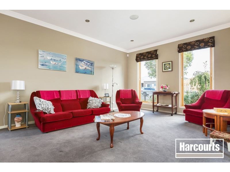 57 Wild Scotchman Way, Cranbourne East VIC 3977