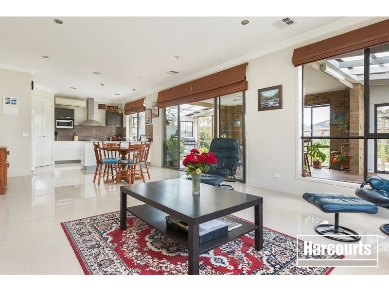 57 Wild Scotchman Way, Cranbourne East VIC 3977