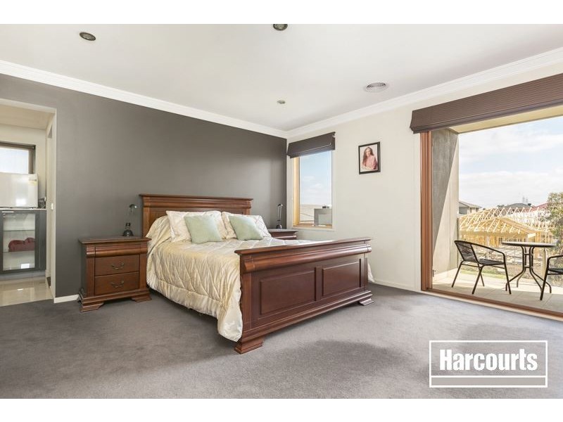 57 Wild Scotchman Way, Cranbourne East VIC 3977