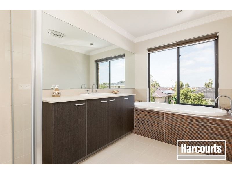 57 Wild Scotchman Way, Cranbourne East VIC 3977