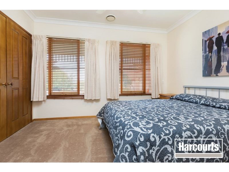 13 Eastern Park Square, Narre Warren South VIC 3805