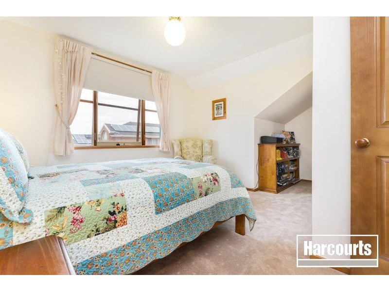 13 Eastern Park Square, Narre Warren South VIC 3805