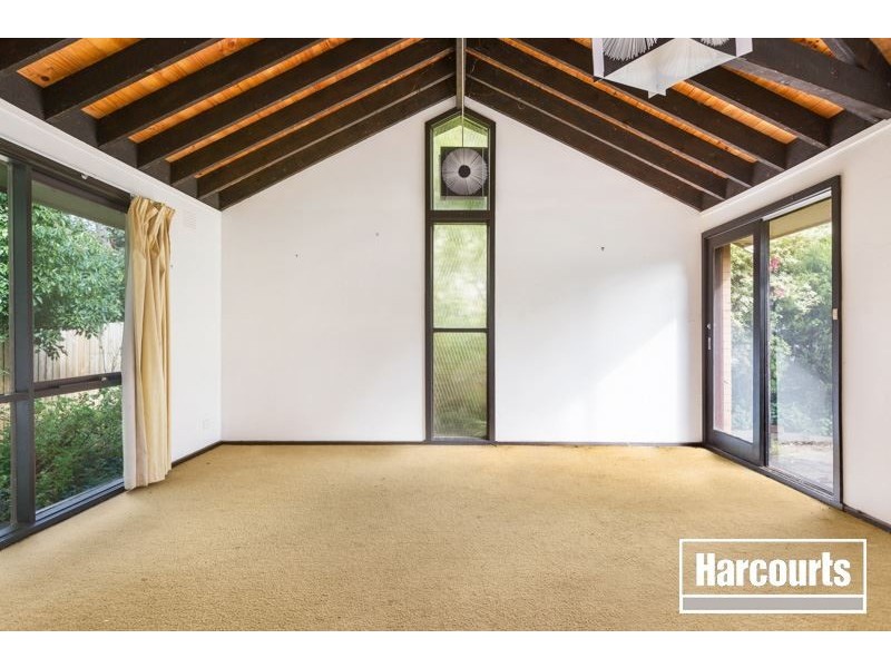 22 Lyall Road, Berwick VIC 3806