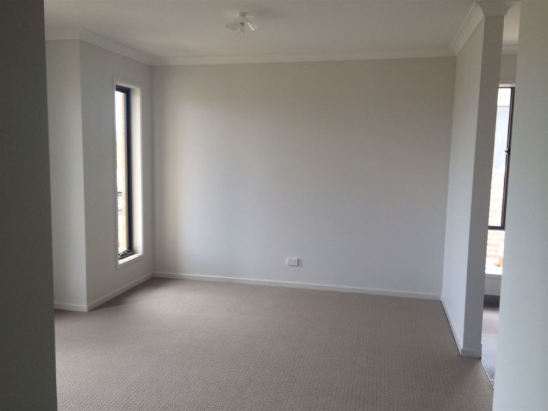 24 Haflinger Avenue, Clyde North VIC 3978