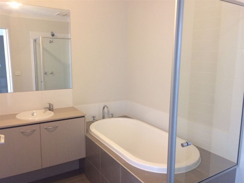 24 Haflinger Avenue, Clyde North VIC 3978