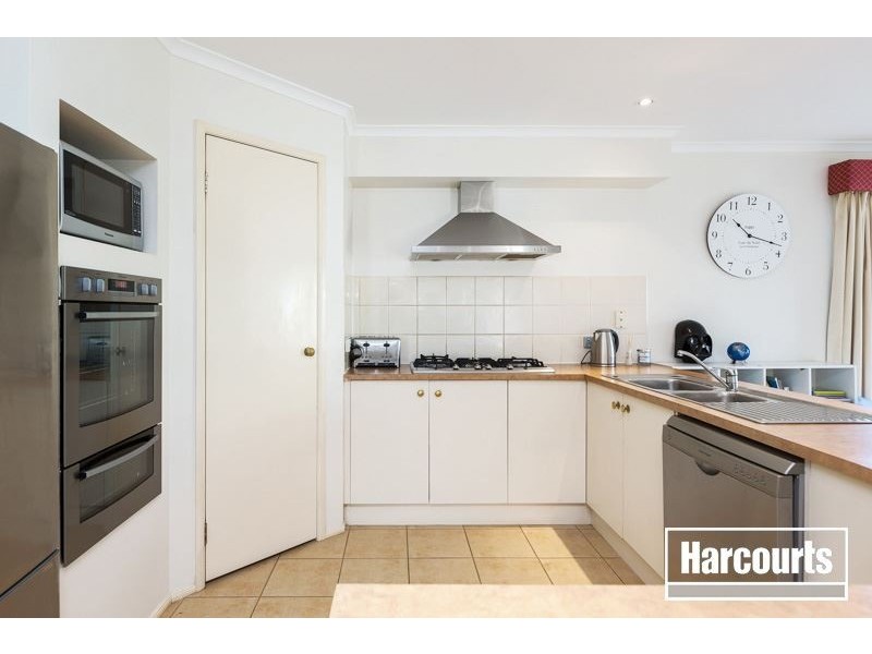 7 Saintly Grove, Berwick VIC 3806