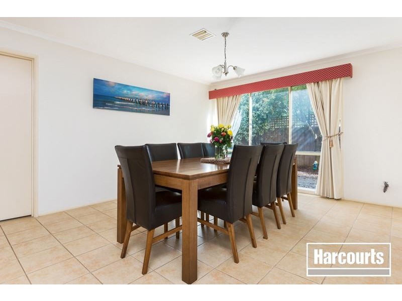 7 Saintly Grove, Berwick VIC 3806