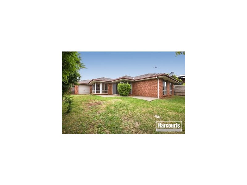 5 Cunneen Crescent, Berwick VIC 3806