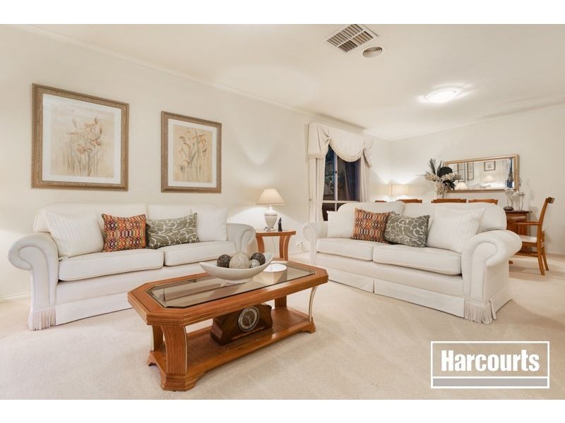 28 John Fisher Drive, Berwick VIC 3806