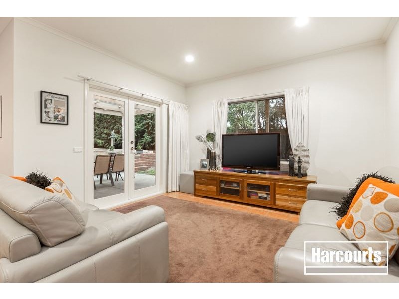 28 John Fisher Drive, Berwick VIC 3806