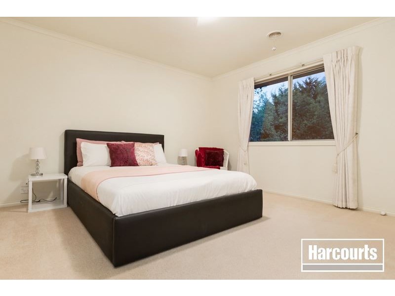 28 John Fisher Drive, Berwick VIC 3806