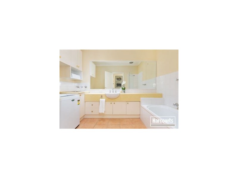 4/58 Peel Street, Berwick VIC 3806