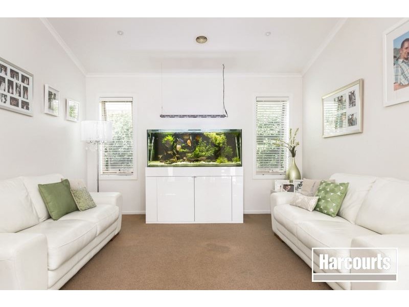 33 Bryn Mawr Boulevard, Berwick VIC 3806