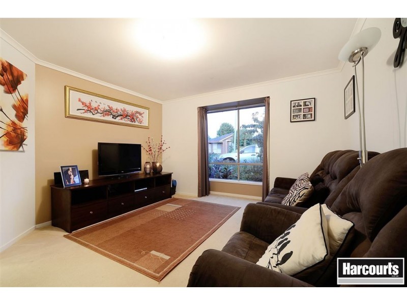 13 Euroa Avenue, Berwick VIC 3806