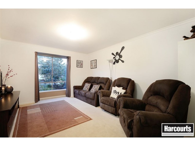 13 Euroa Avenue, Berwick VIC 3806