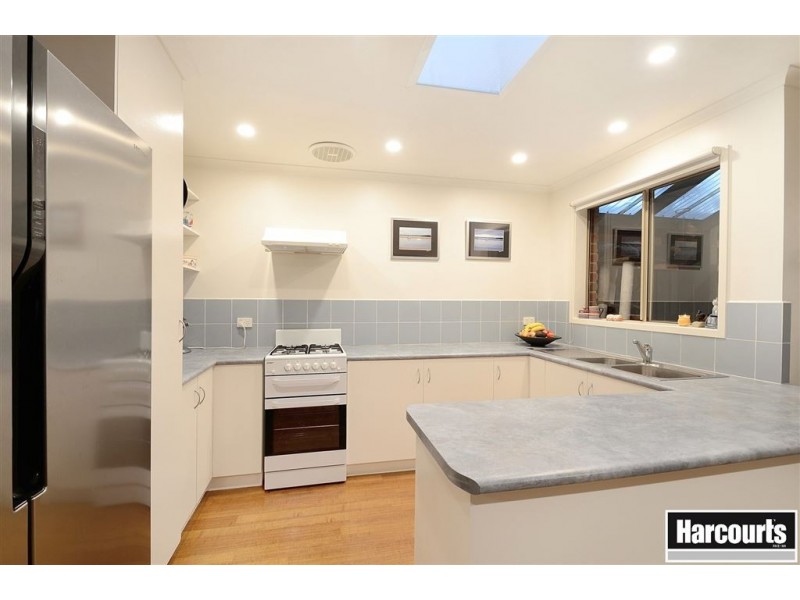 13 Euroa Avenue, Berwick VIC 3806