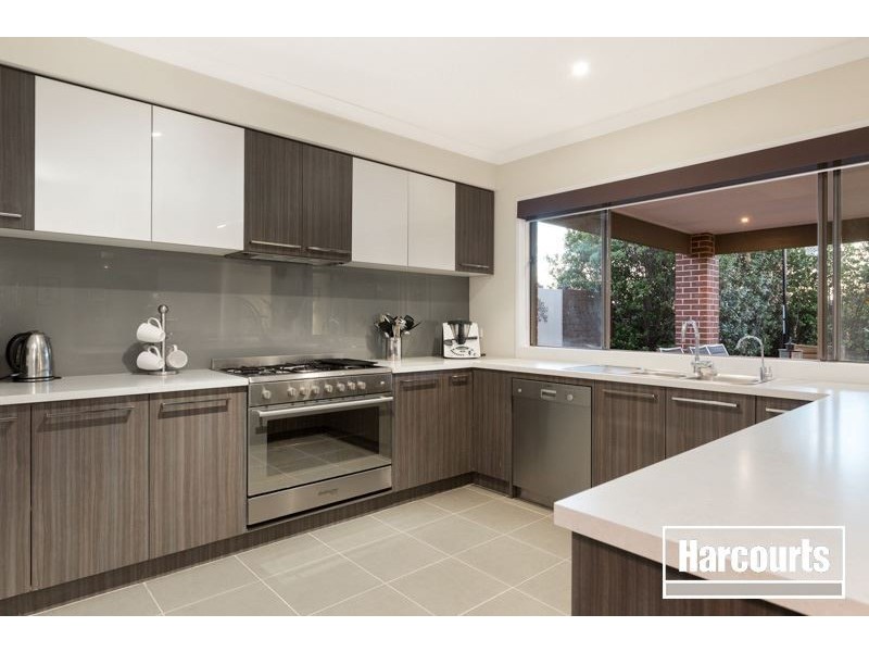 29 Bernly Blvd, Berwick VIC 3806