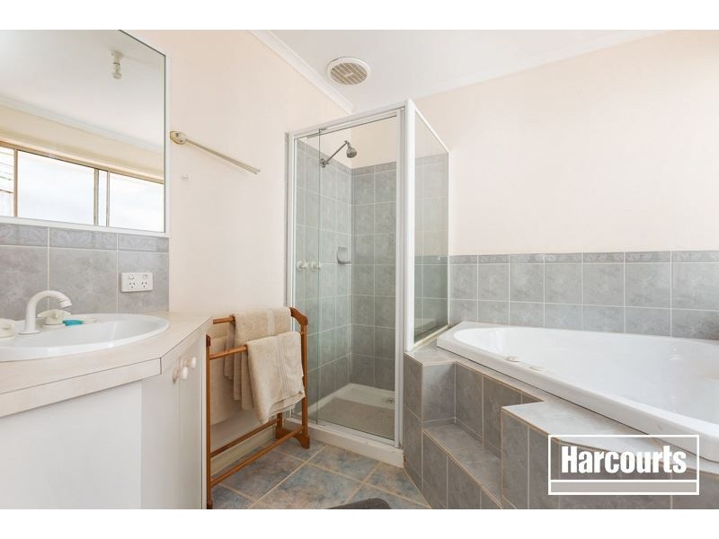 24 Telford Drive, Berwick VIC 3806